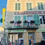Coccinelle In The Medieval Town Of * コンフォラン