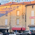 ヴィラ Coccinelle In The Medieval Town Of コンフォラン